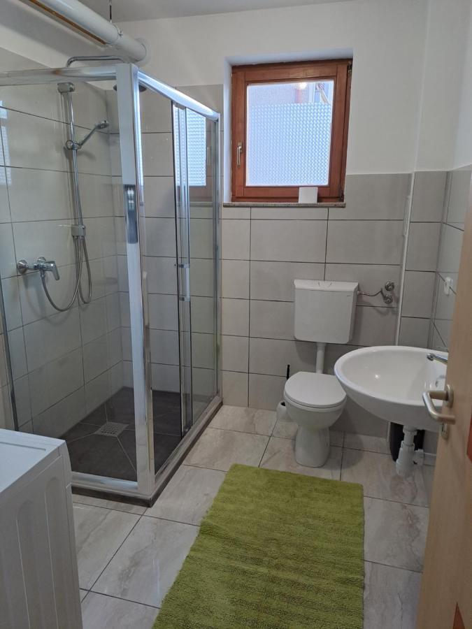 Sara1 Apartment Slavonski Brod Exterior photo