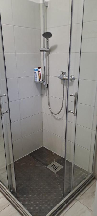 Sara1 Apartment Slavonski Brod Exterior photo