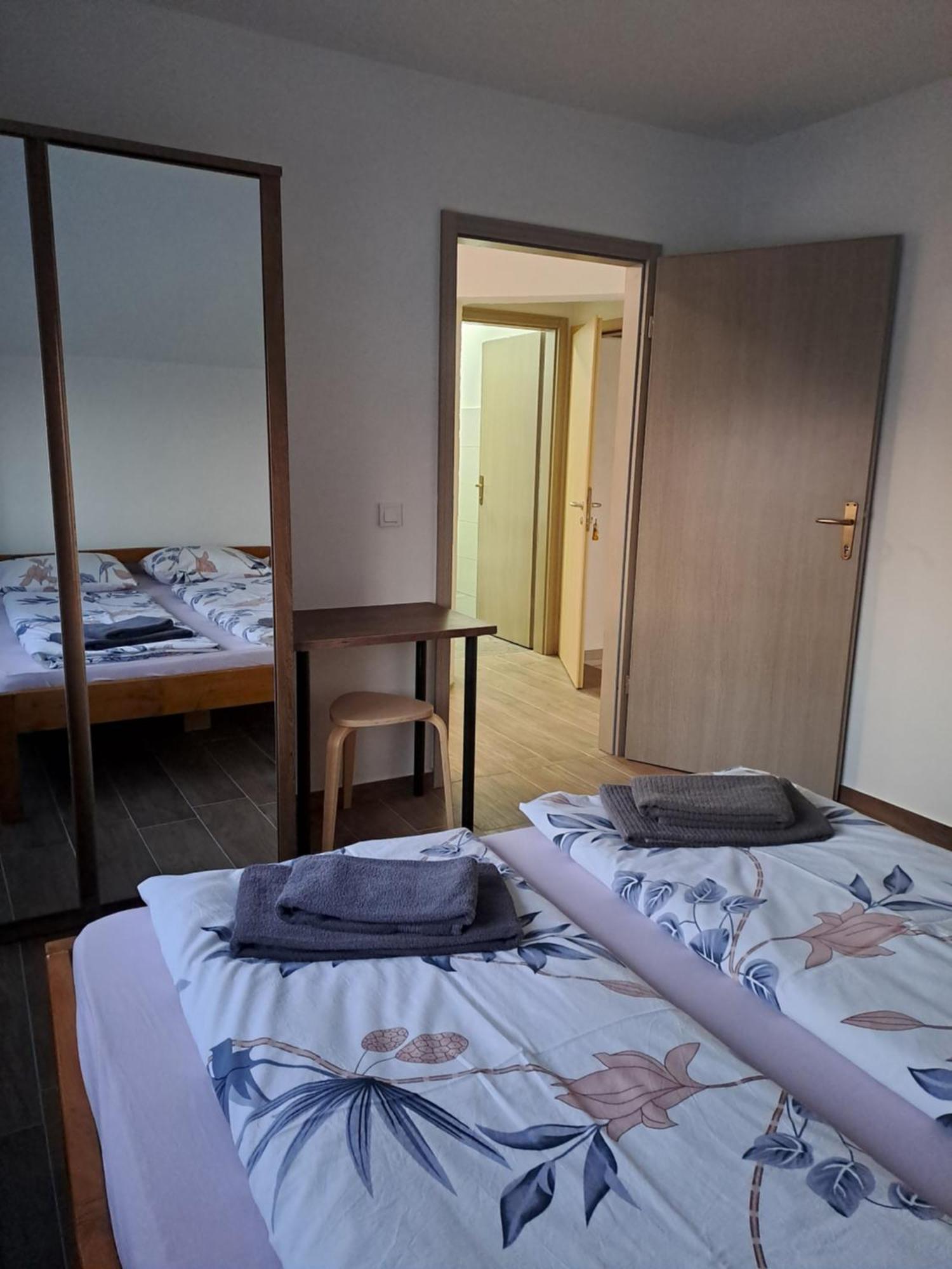 Sara1 Apartment Slavonski Brod Exterior photo