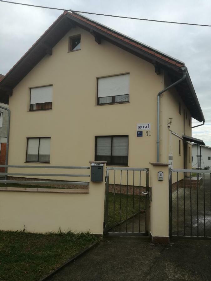 Sara1 Apartment Slavonski Brod Exterior photo